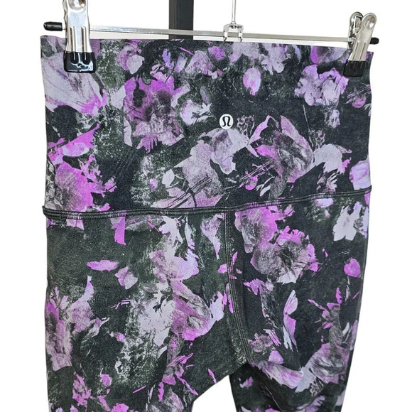 Lululemon Wunder  Under High-Rise Crop 23" Scallop Luxtreme Size 4 Floral Shift - Picture 6 of 9